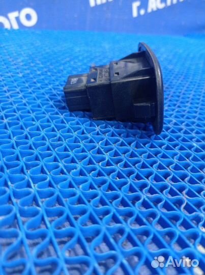 Кнопка стеклоподъемника Kia Spectra седан S6D 2006