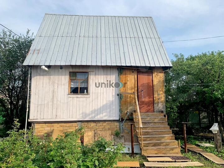 Дом 30 м² на участке 8,4 сот.