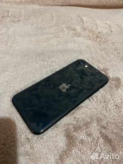 iPhone SE (2020), 64 ГБ