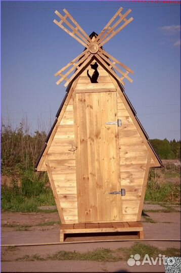 Уличный туалет деревянный SHP797