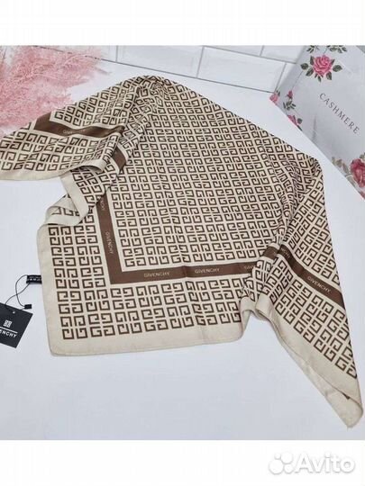 Платок Givenchy 2 вида