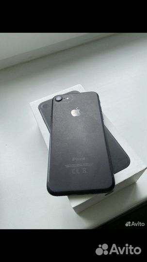 Телефон iPhone 7
