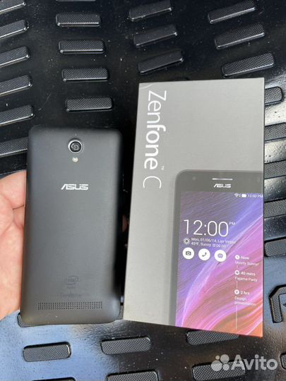 Телефон asus