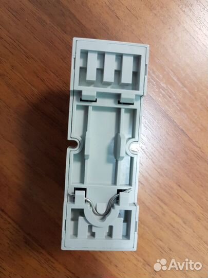 1SVR405651R2000 CR-M3SS Цоколь для реле CR-M 3пк A