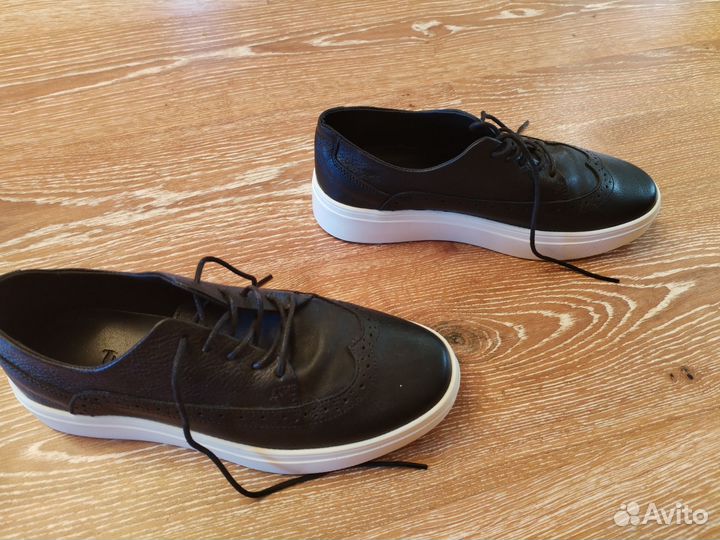 Кроссовки кожаные