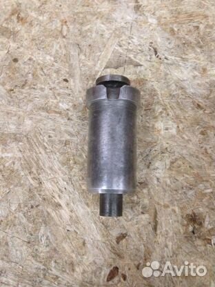 Толкатель Урал клапана с направляющей толкателя в