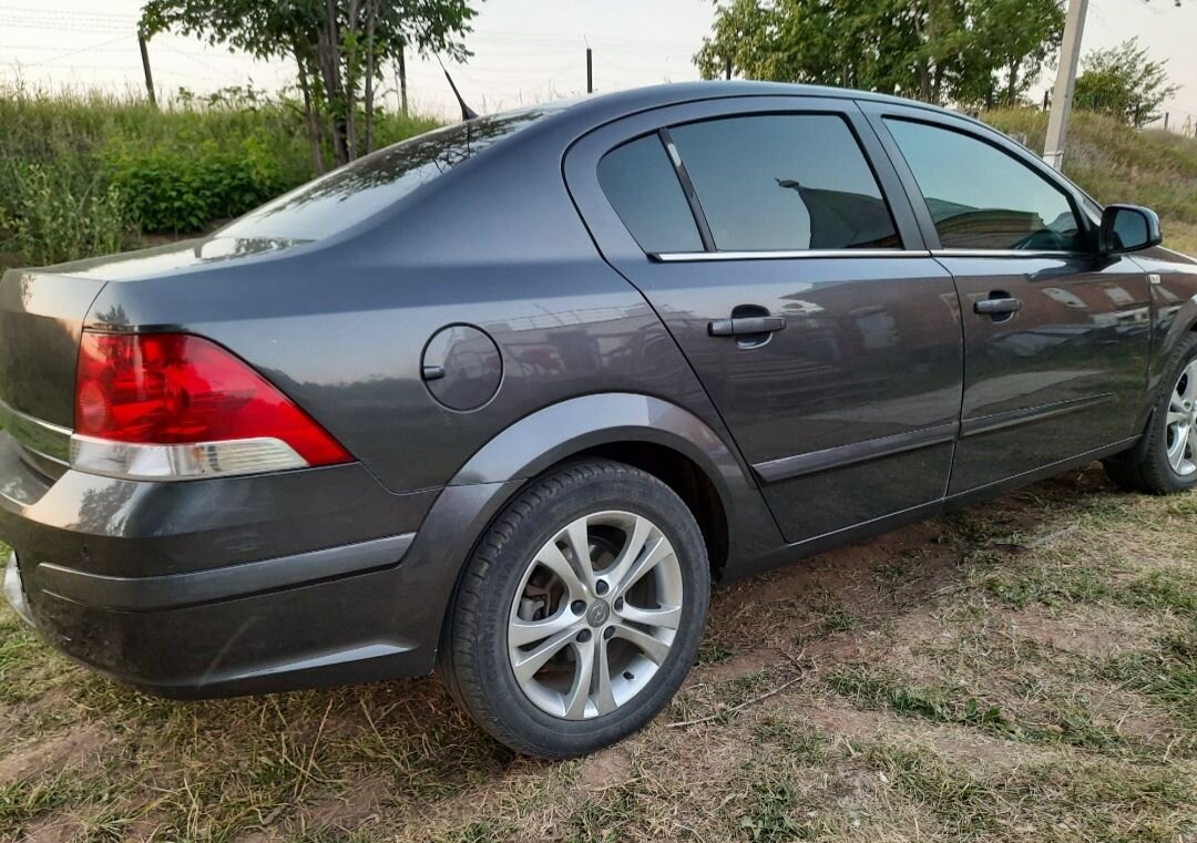 Opel Astra: фото владельца