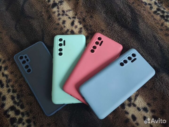 Чехлы на телефон