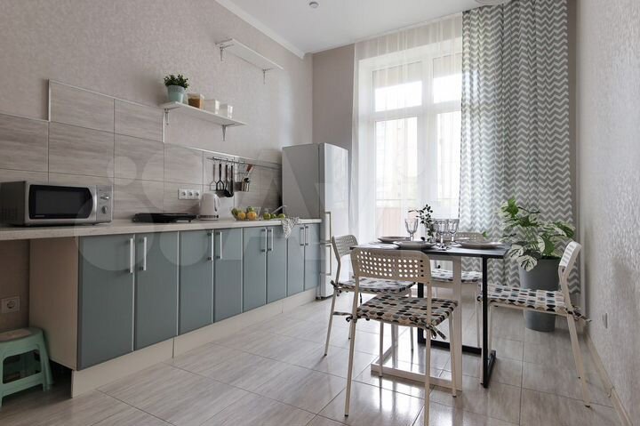 2-к. квартира, 64 м², 2/4 эт.