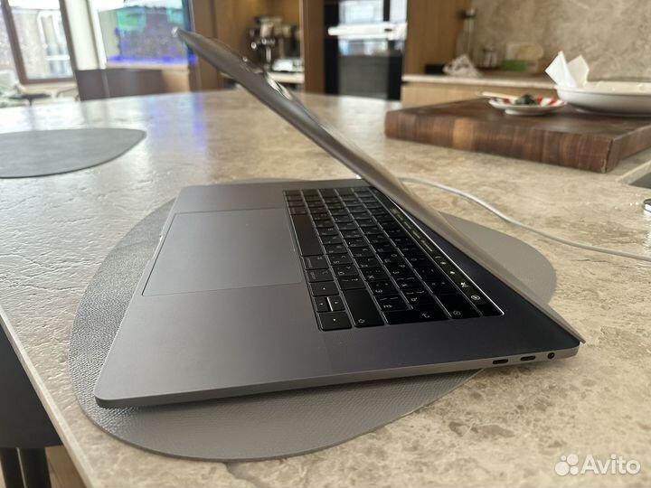 Apple MacBook Pro 15 2018