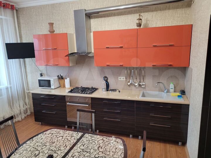 2-к. квартира, 71 м², 6/9 эт.