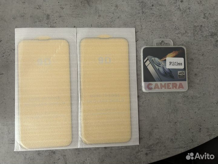 Чехол на iPhone 13