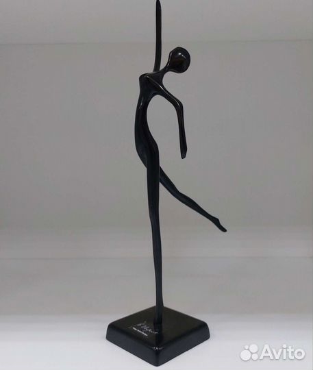 Бронзовая статуэтка Bodrul Khaligue