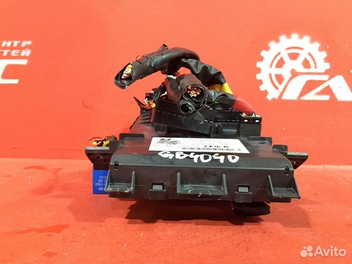 Блок предохранителей в салон Hyundai Coupe