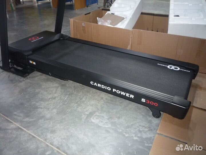 Беговая дорожка CardioPower S300, черный