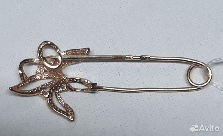 Золотая брошь