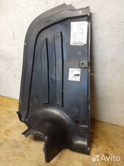 Обшивка днища задняя правая Volkswagen Passat B7