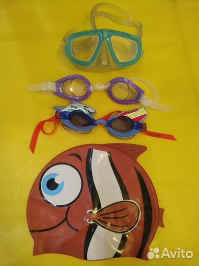 Очки и шапочка, нарукавники для бассейна