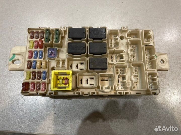 Блок предохранителей Mitsubichi L200 4N15 2017