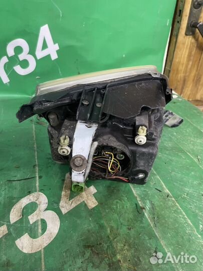 Передняя левая фара Ford Fusion