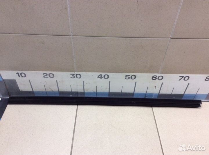 Накладка стекла передняя левая Renault Megane 3