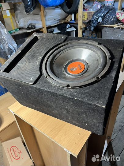 Сабвуфер Mystery с усилителем