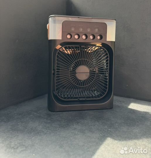 Вентилятор настольный с увлажнителем