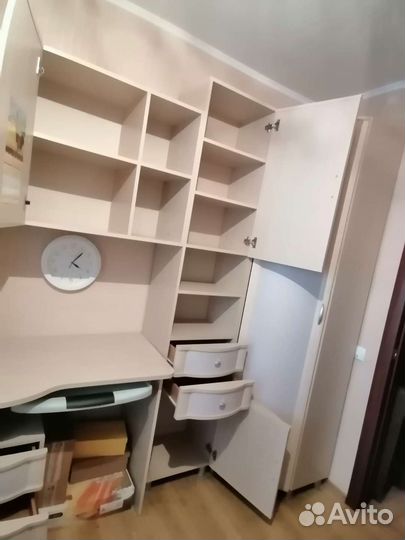 Стенка с письменным столом