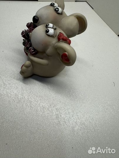 Статуэтка влюбленные мышки