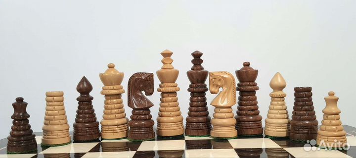 Шахматные фигуры шахматы резные Индия 9 см
