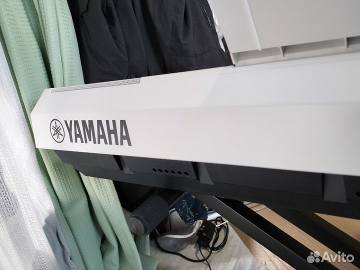 Электронное пианино Yamaha P-105WH