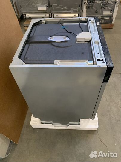 Встраиваемая посудомоечная машина Electrolux EMS27