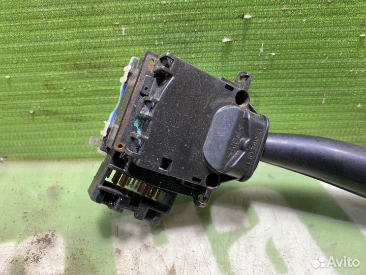 Подрулевой переключатель дворников Toyota Avensis