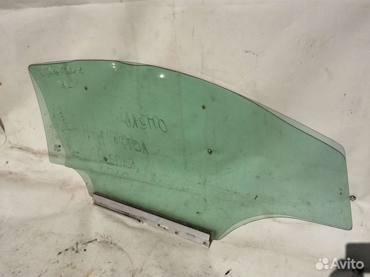 Стекло боковое переднее левое Opel Astra H купе