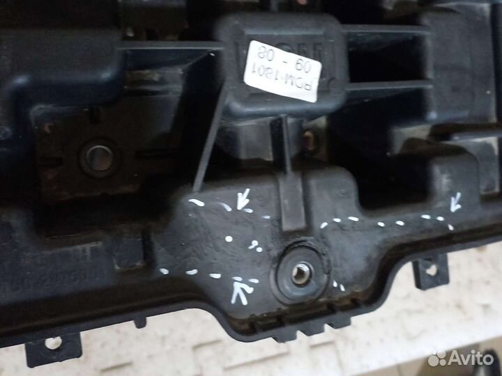 Площадка акб Hyundai Santa -Fe,2015г