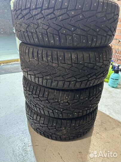 Nokian Tyres Hakkapeliitta 7 215/55 R17