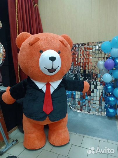 Поздравление от Ушастика, зайки и белый мишка