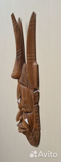 Маска африканская из дерева 