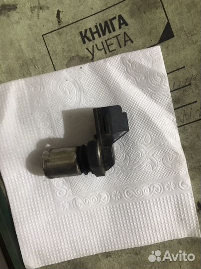 Датчик положения коленвала volvo