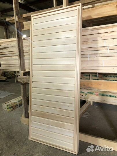 Двери деревянные для мойки, комнаты отдыха, дома