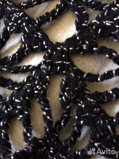 Шаль вязаная белая и черная