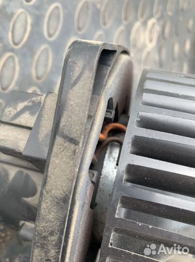 Вентилятор печки Suzuki ignis M15A пробег 80 тыс