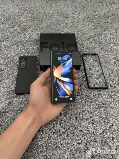 Samsung Galaxy Z Fold4, 12/256 ГБ