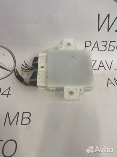 Блок управлени парктрониками Mercedes W204