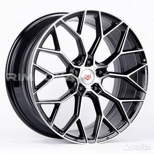 Литой диск в стиле vossen R19 5x114.3