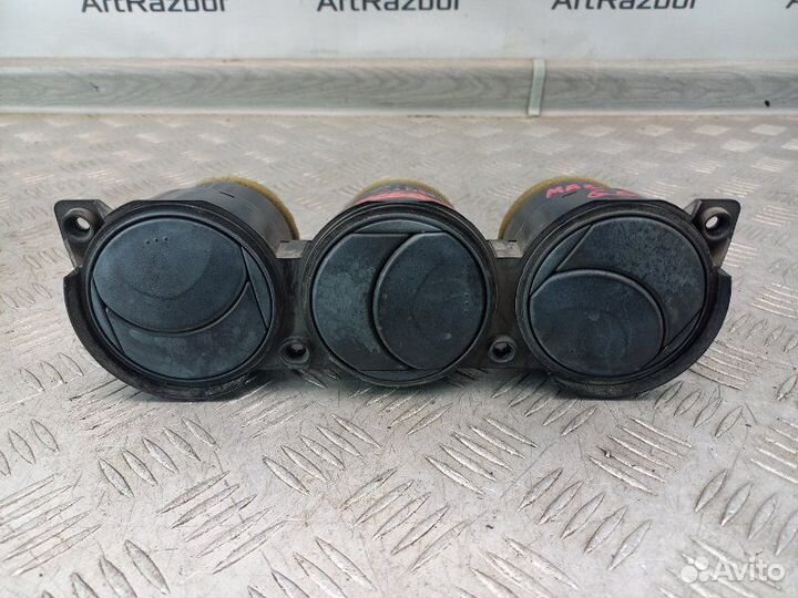 Дефлектор воздушный центральный Mazda Mazda 6 GG