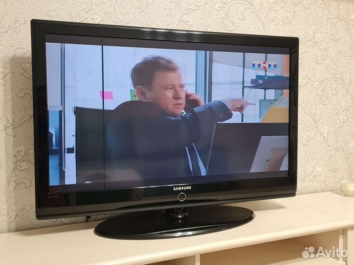 Телевизор samsung