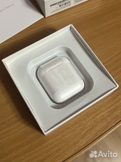 Беспроводные наушники apple airpods