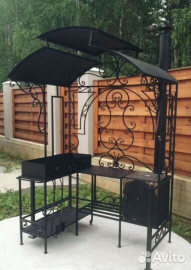 Мангал с крышей