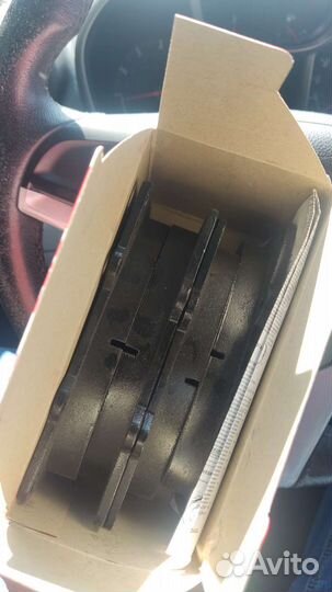 Колодки тормозные передние toyota, 0446560320